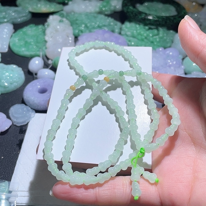 颈饰未镶嵌翡翠天