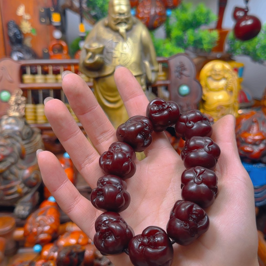 琥珀裸石未镶嵌手串