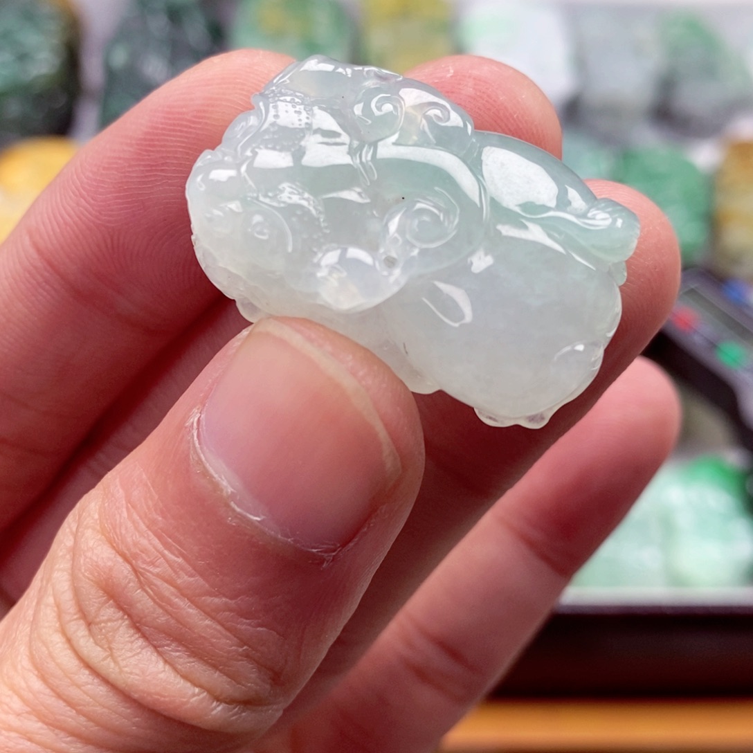 翡翠颈饰未镶嵌翡翠