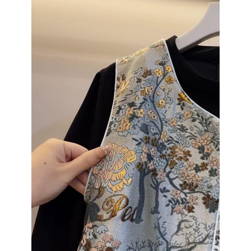 2025新中式国风马甲叠穿爆款马甲女中年妈妈秋装新中式年轻时尚