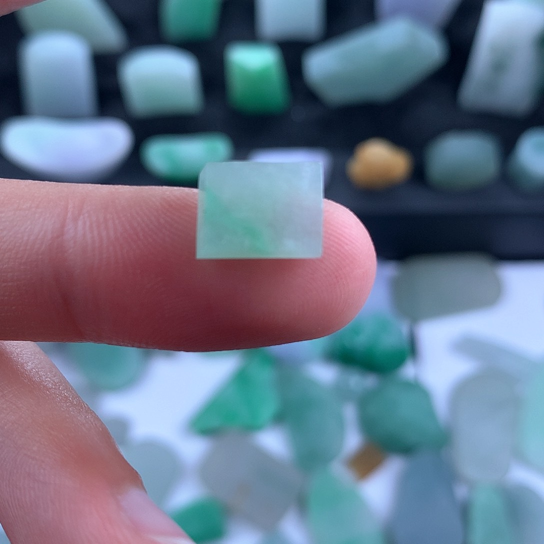 定制翡翠未镶嵌缅甸翡翠A货边角