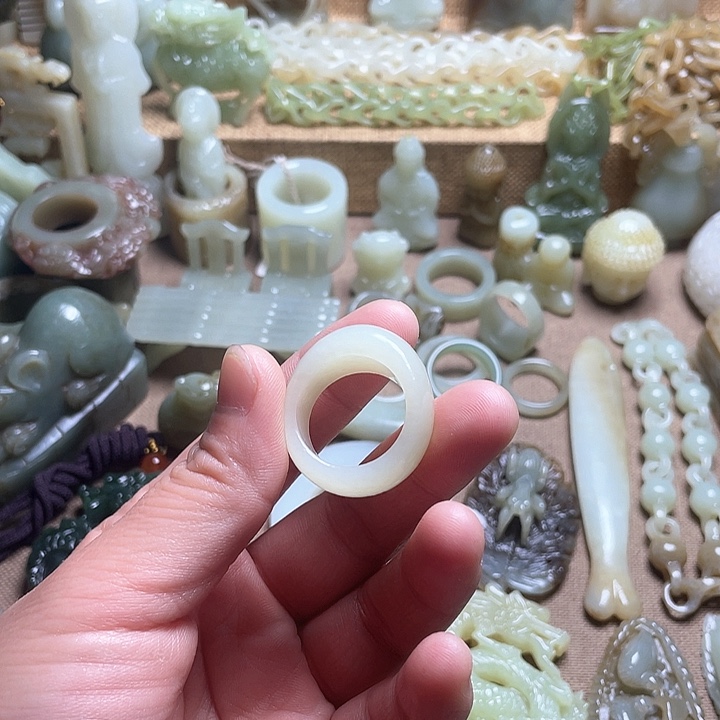 和田玉颈饰未镶嵌1****9