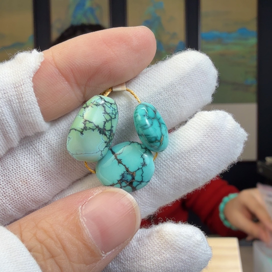 绿松石未镶嵌珠宝奇石