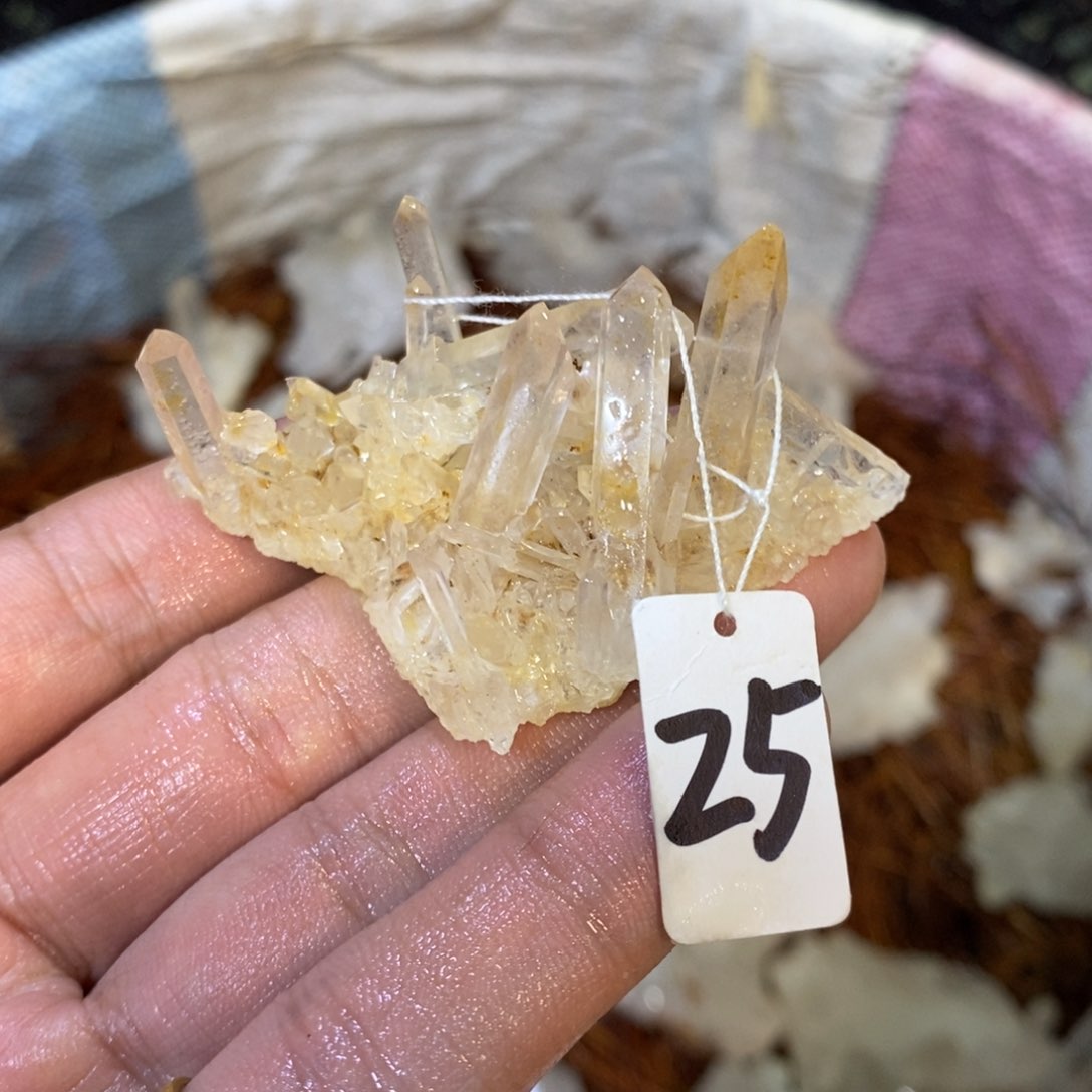 水晶原石摆件未镶嵌水晶
