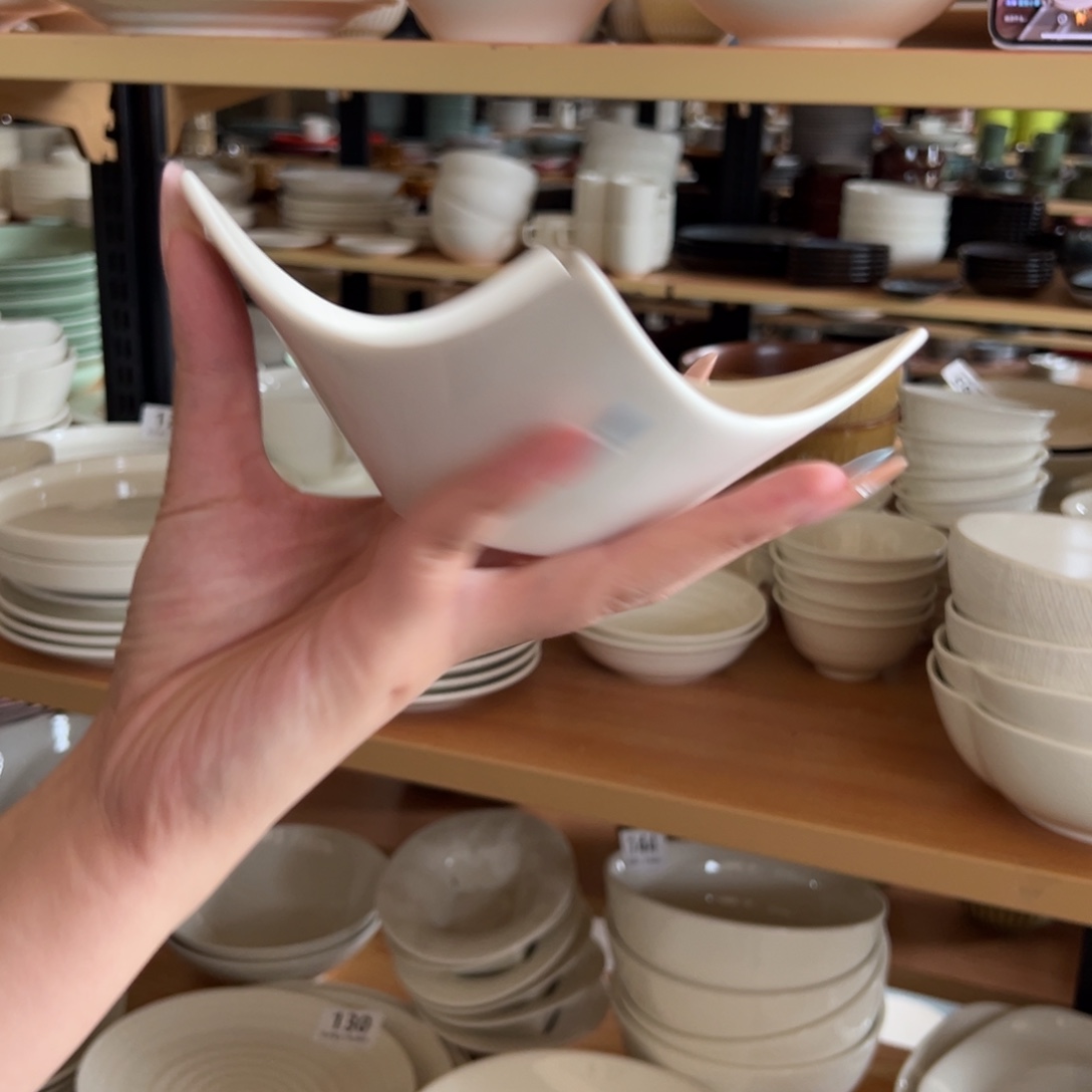 新骨瓷145微瑕暖白4.5寸 四方翘角碗