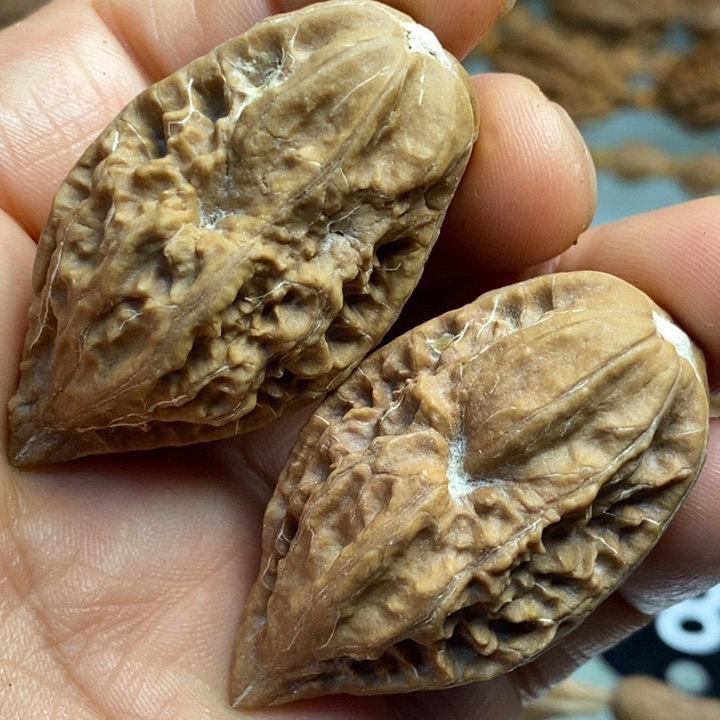 文玩核桃吊坠娜姐87