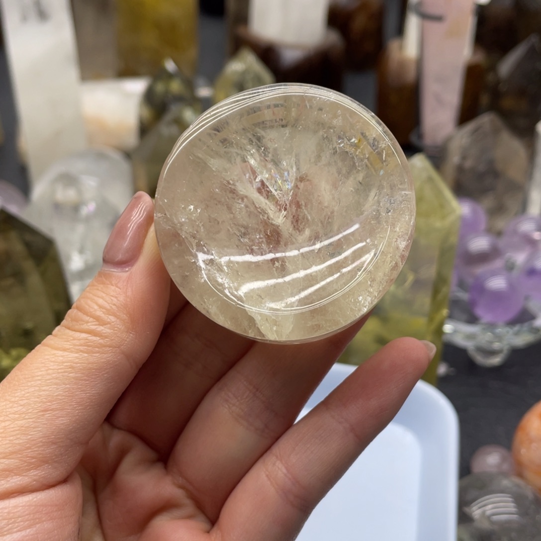 水晶34未镶嵌文****)底座一个