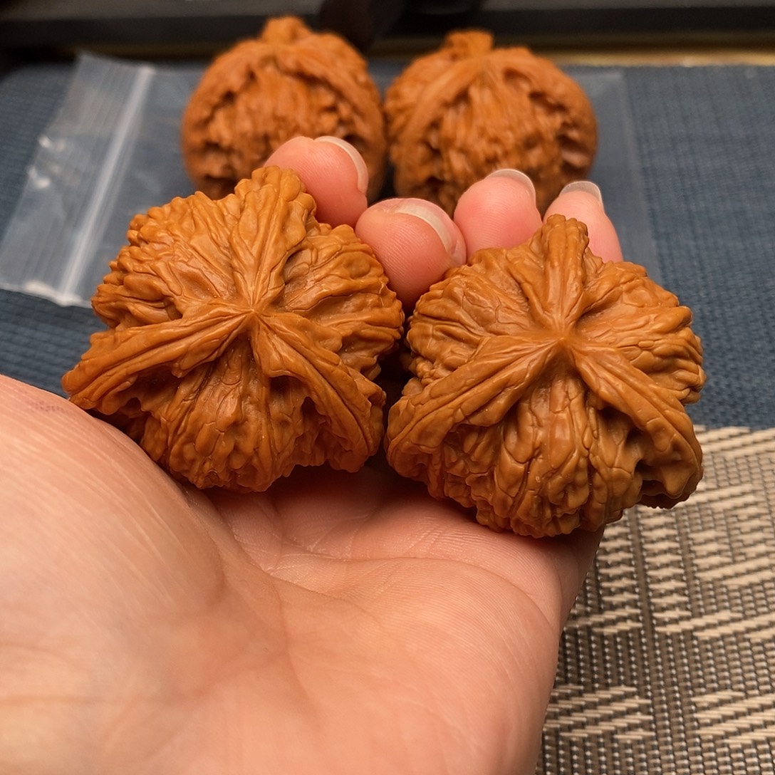 吊坠文玩核桃三棱