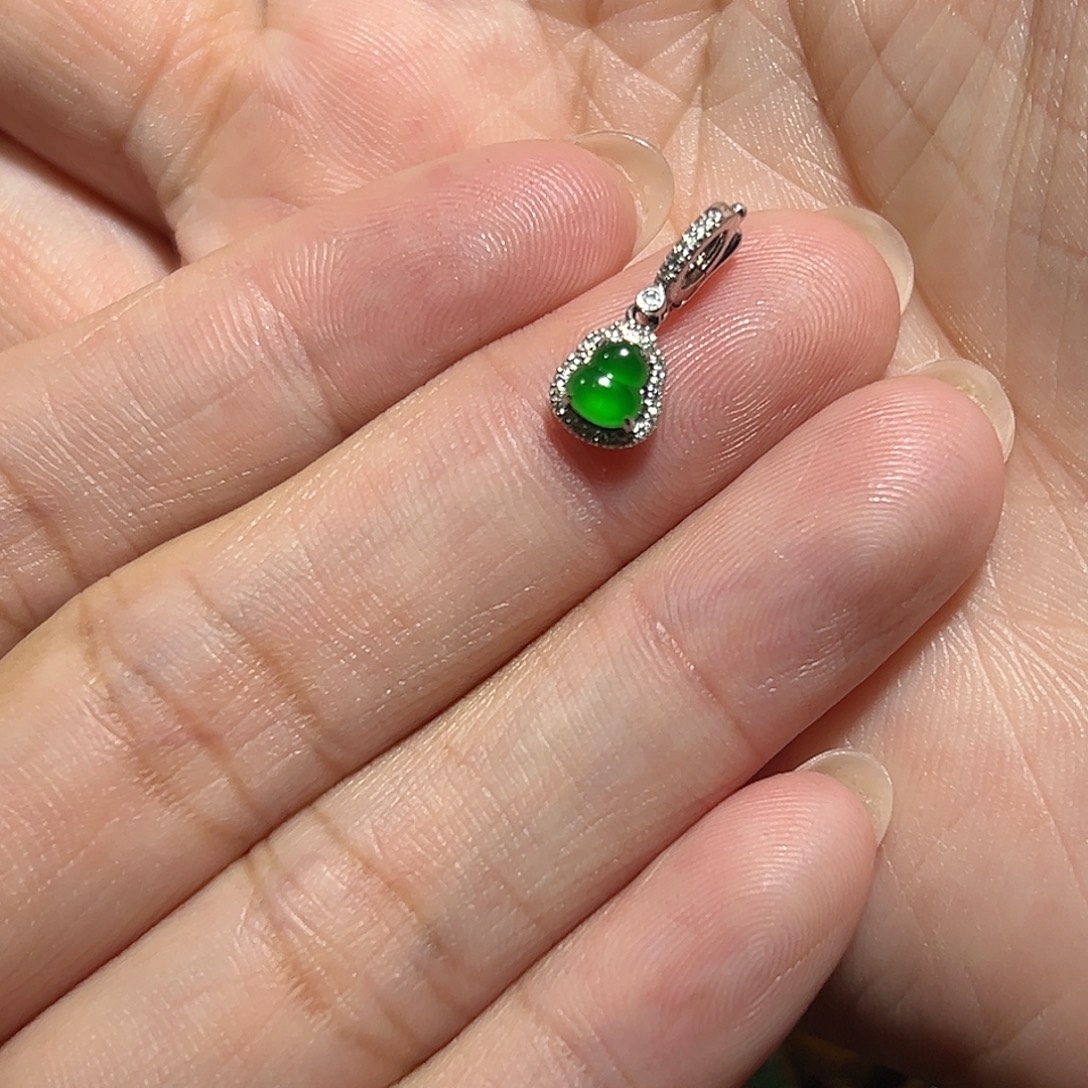 橙***点翡翠18K金镶嵌颈饰