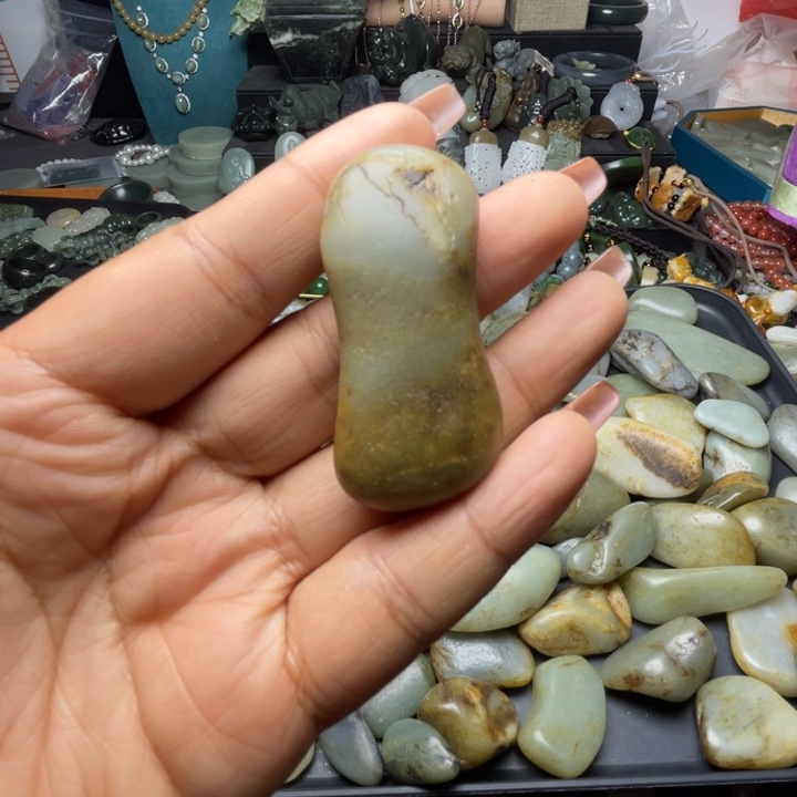 和田玉未镶嵌珠宝奇石