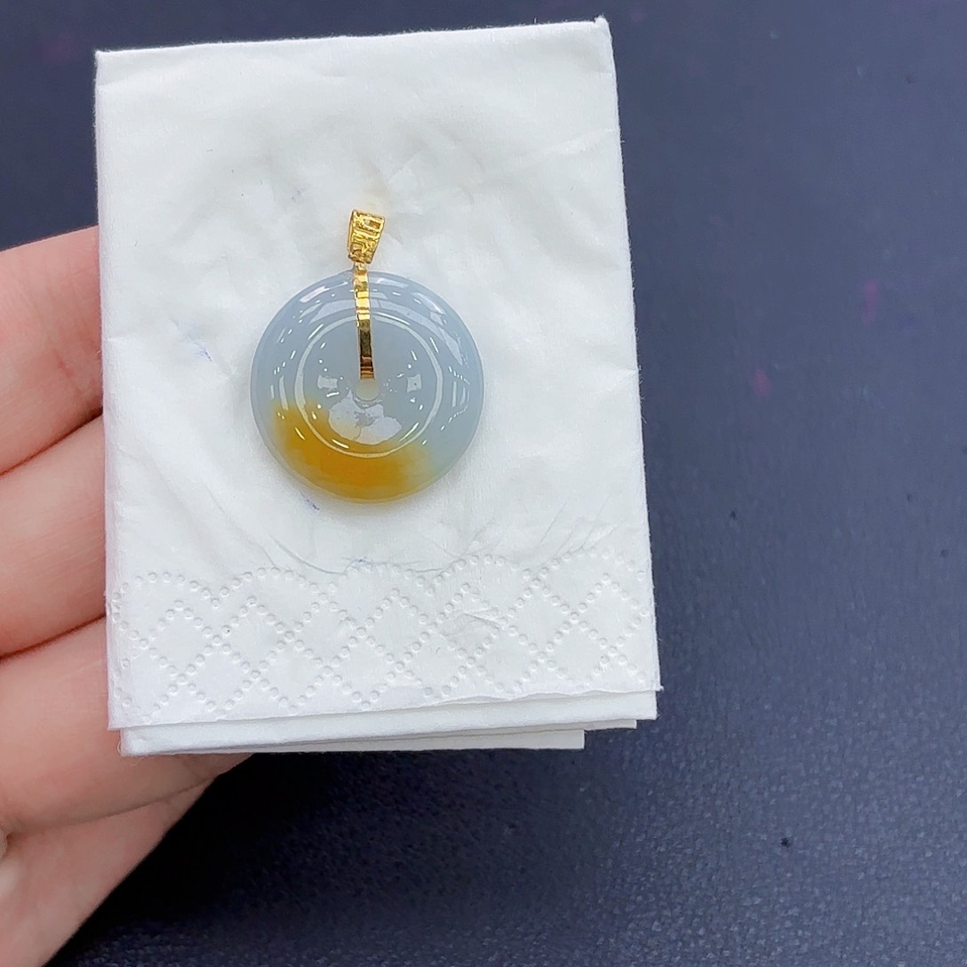 翡翠18K金镶嵌颈饰精品•平安扣吊坠