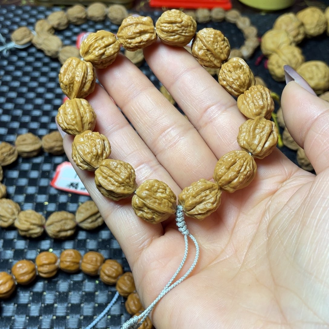 陈***毛核桃嵩山蛤蟆头手串