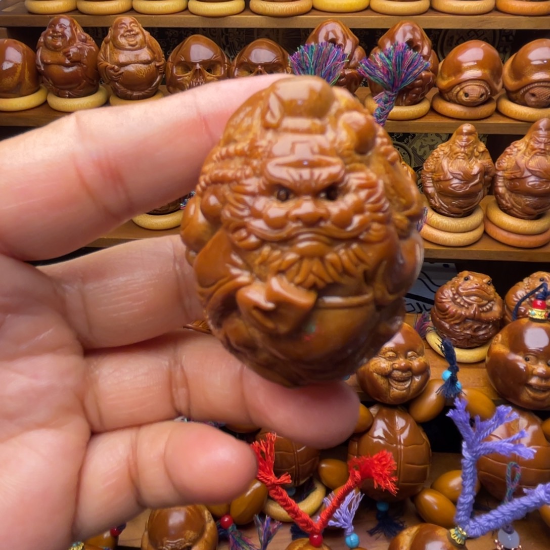财***贝吊坠橄榄核钟馗一个