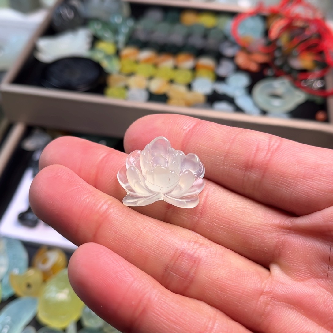 蛇纹石玉原石未镶嵌