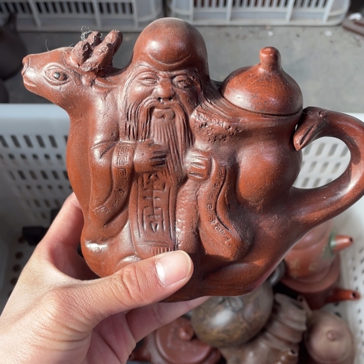 老厂紫砂壶一件。