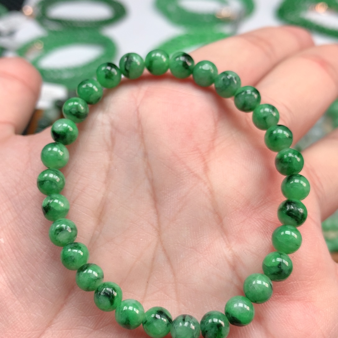 翡翠手链未镶嵌翡翠