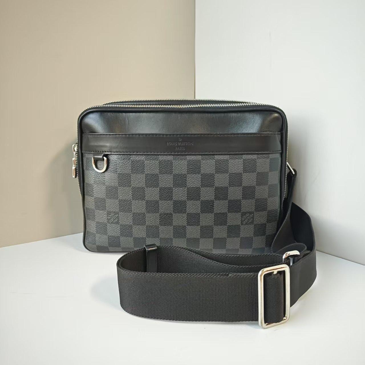 95新 LouisVuitton/路易威登 08-27专柜价16500