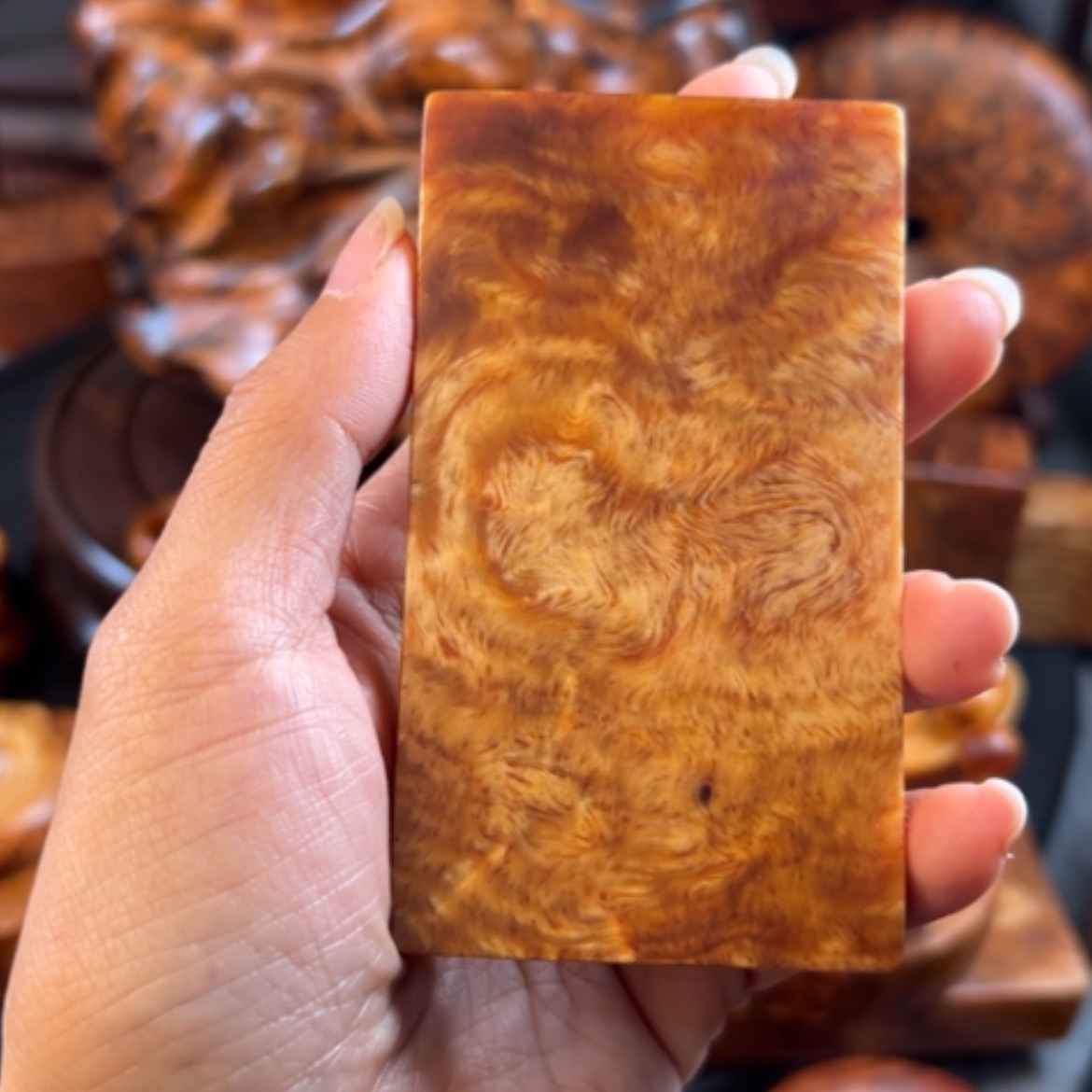 【闪购商品】松木（琥珀木）把件