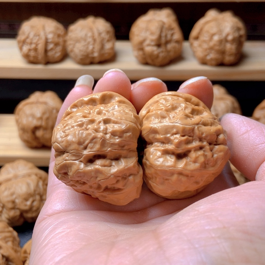 文玩核桃吊坠小***壮蛤蟆头