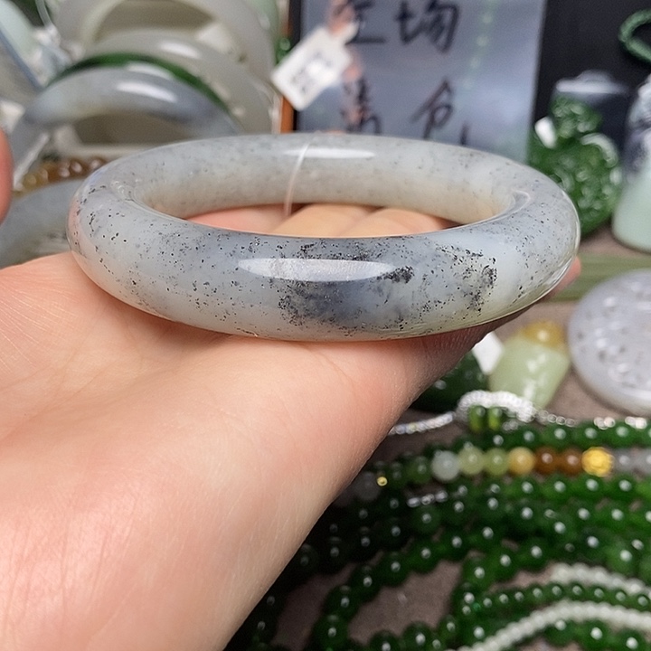 和田玉未镶嵌手镯59.6