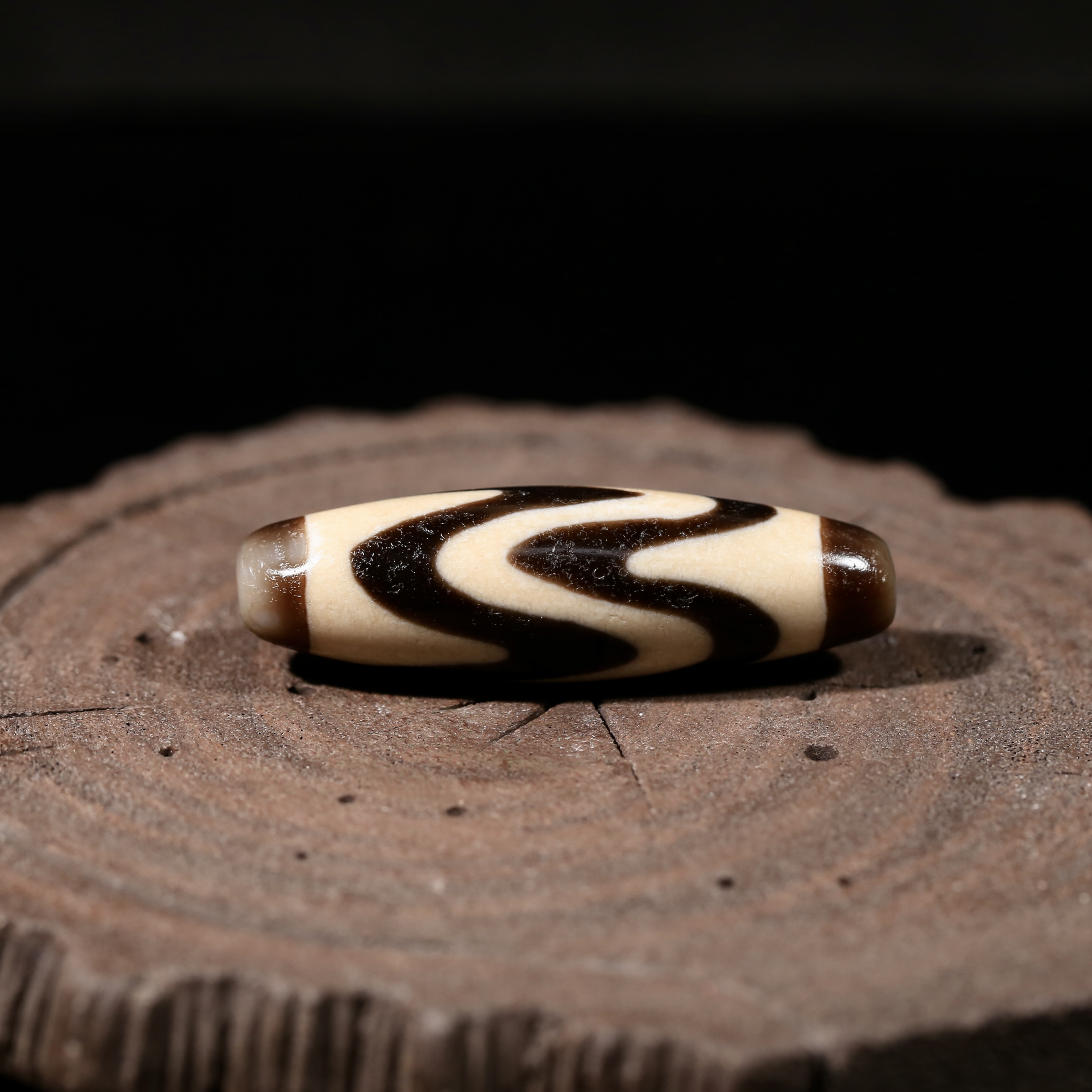 上肯老超顶双水纹一代老台湾玛瑙天珠许老亲工满荧光大尺寸J