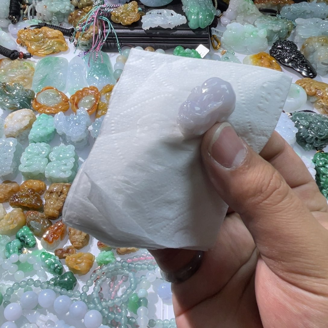 翡翠颈饰未镶嵌天然