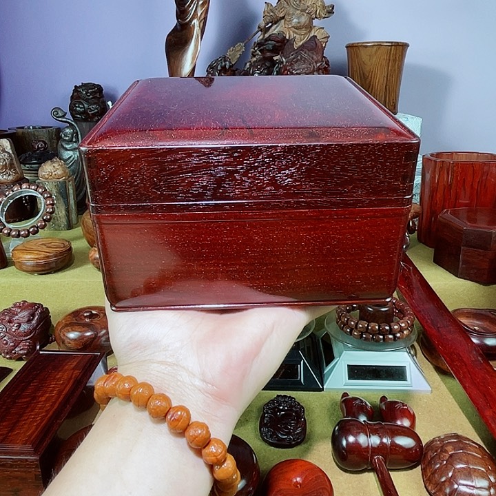 檀香紫檀（小叶紫檀）水波纹方盒813克