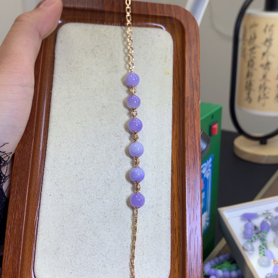 翡翠颈饰18K金镶嵌翡翠