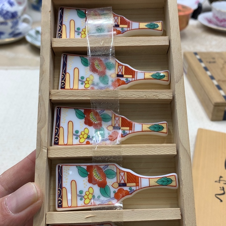 瓷片这点上方压力也