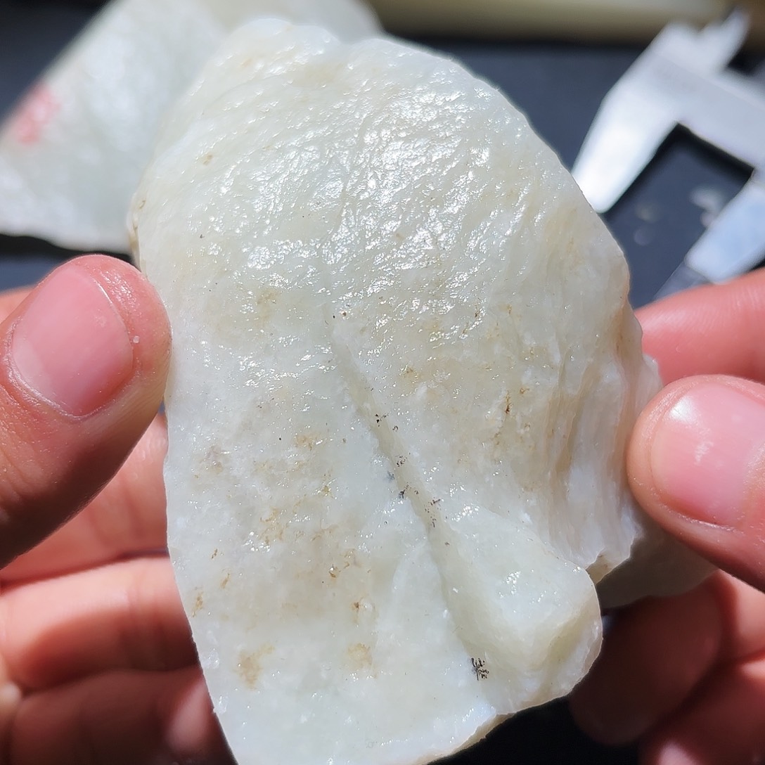 和田玉未镶嵌珠宝奇石