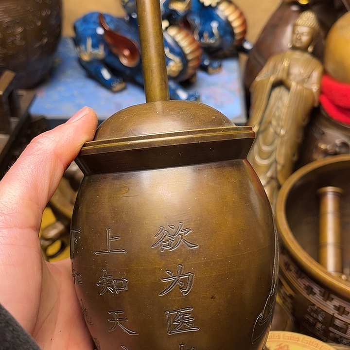 精美铜器批发档口
