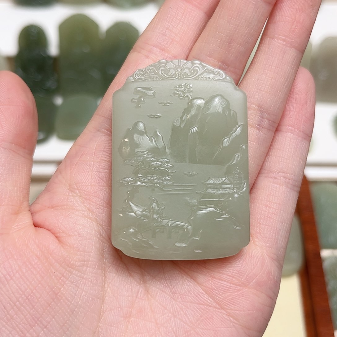 和田玉颈饰未镶嵌翻****。