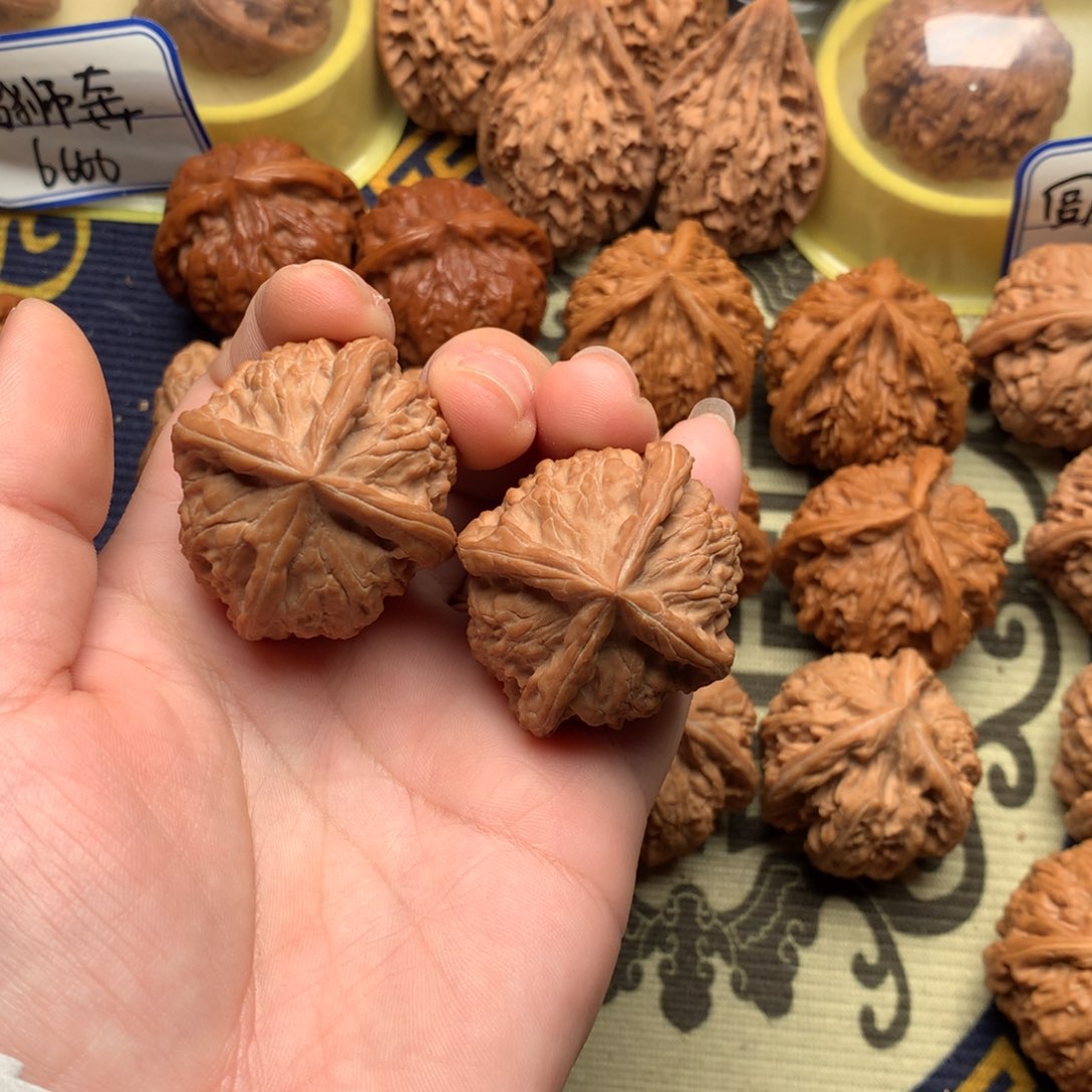 文玩核桃吊坠·***K四棱35.38