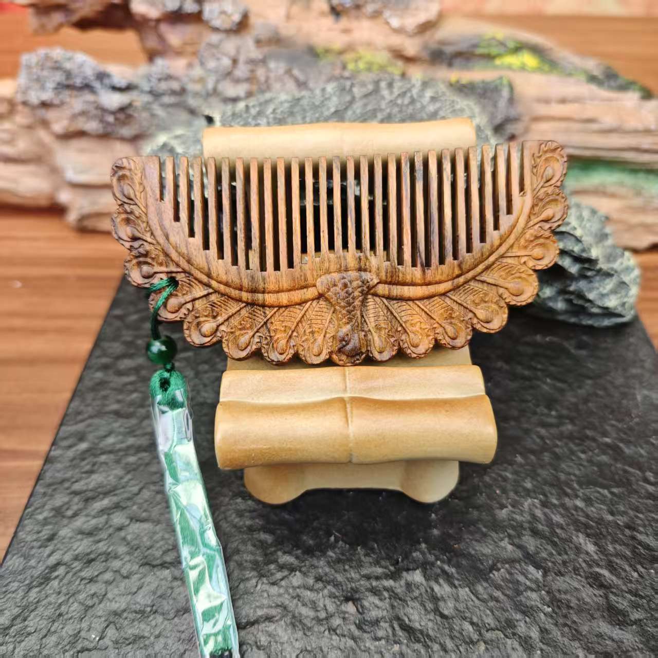 檀香木梳把件SC199