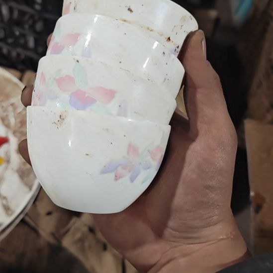 茶盏陶瓷盘子碗啥都有