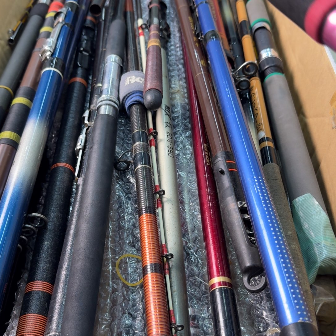 悠***王钓鱼竿孤品微瑕疵