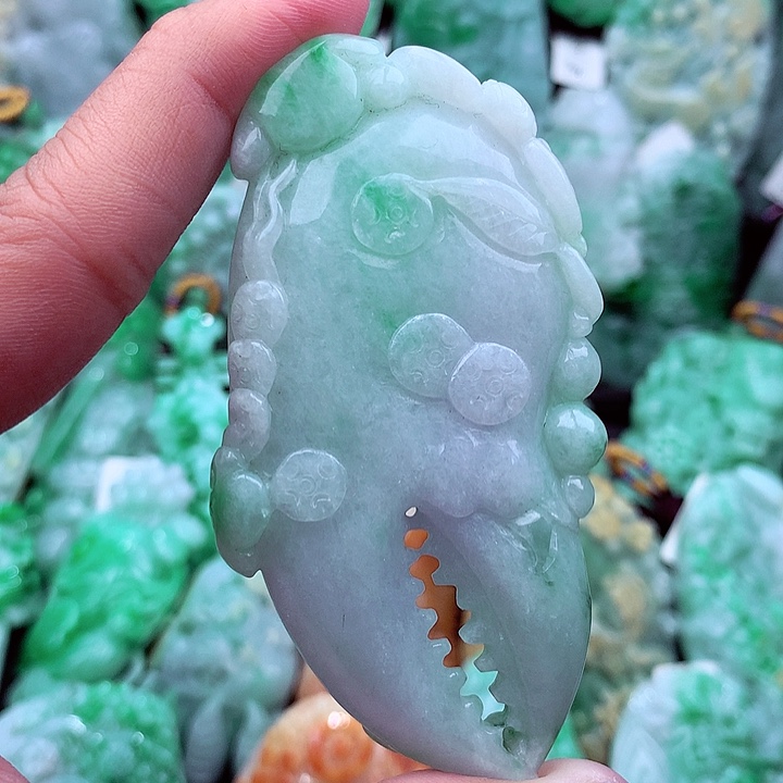 翡翠吊坠(不含链)未镶嵌