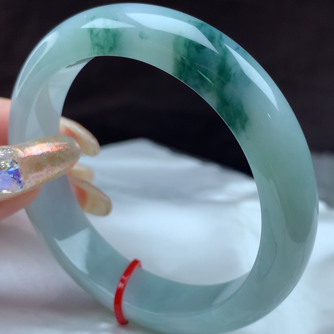 翡翠手镯未镶嵌96175，