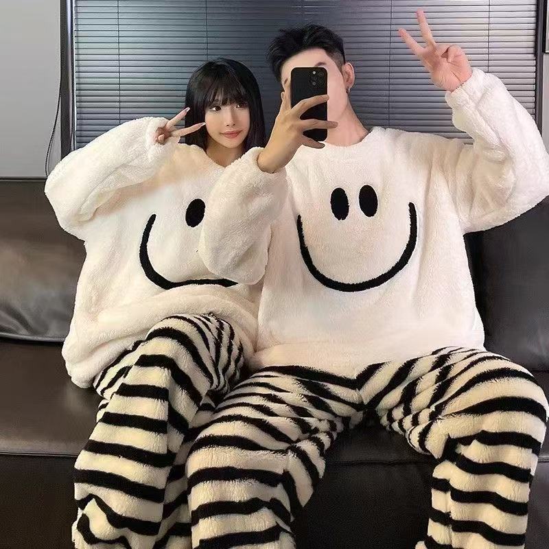 tz秋冬珊瑚绒笑脸睡衣套装情侣法兰绒套头家居服男女同款