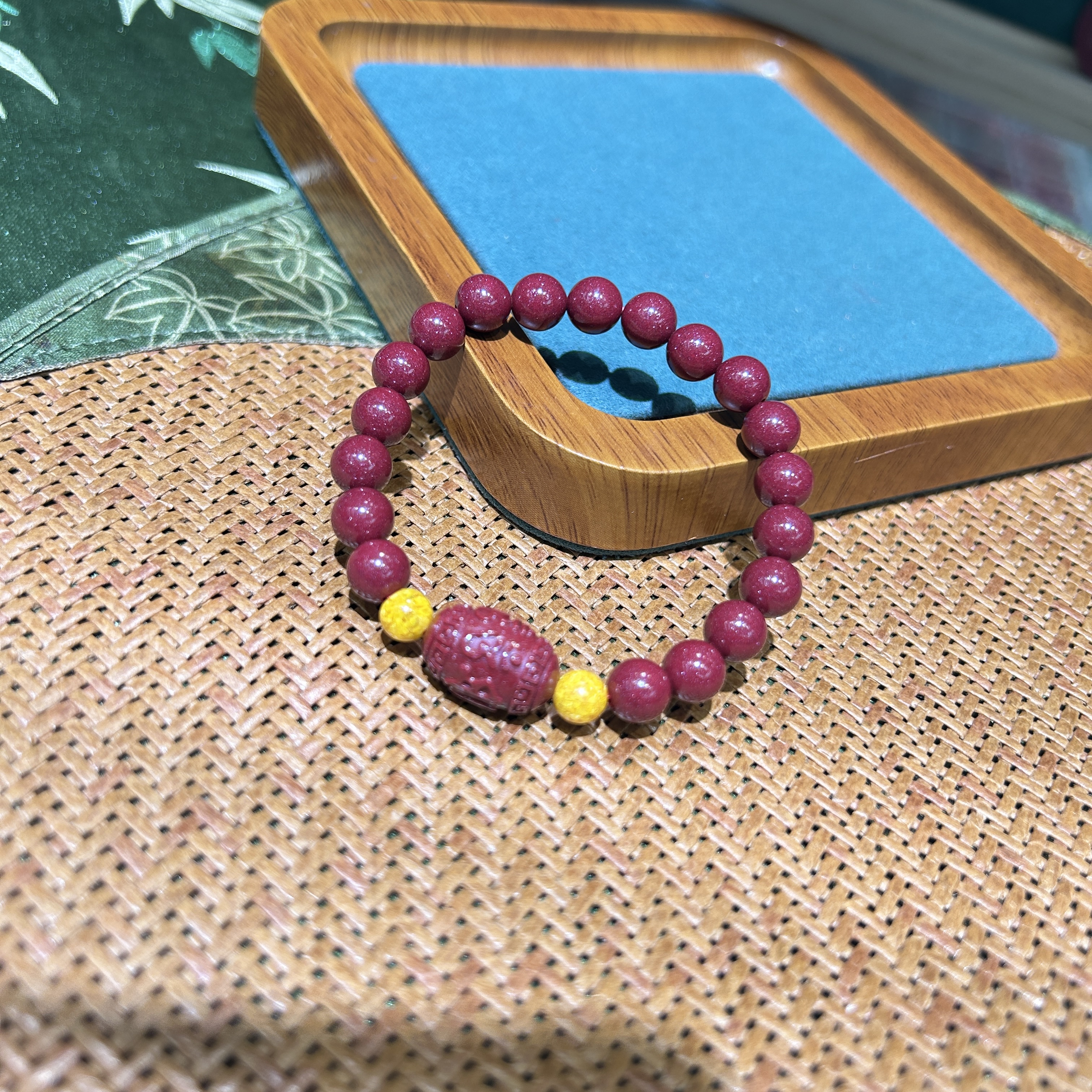 天然辰砂高含量真朱砂紫金砂六字真言手串306