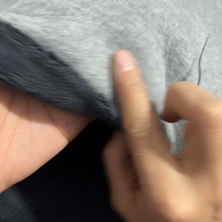 *****特特厚花灰色奥粒绒1.2米长带螺纹手有皱