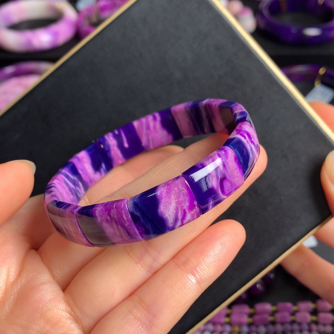 未镶嵌苏纪石（舒俱来）电光蓝蜜桃粉幻彩樱花镯排