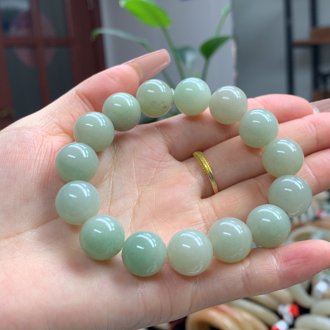 石英质玉串未镶嵌