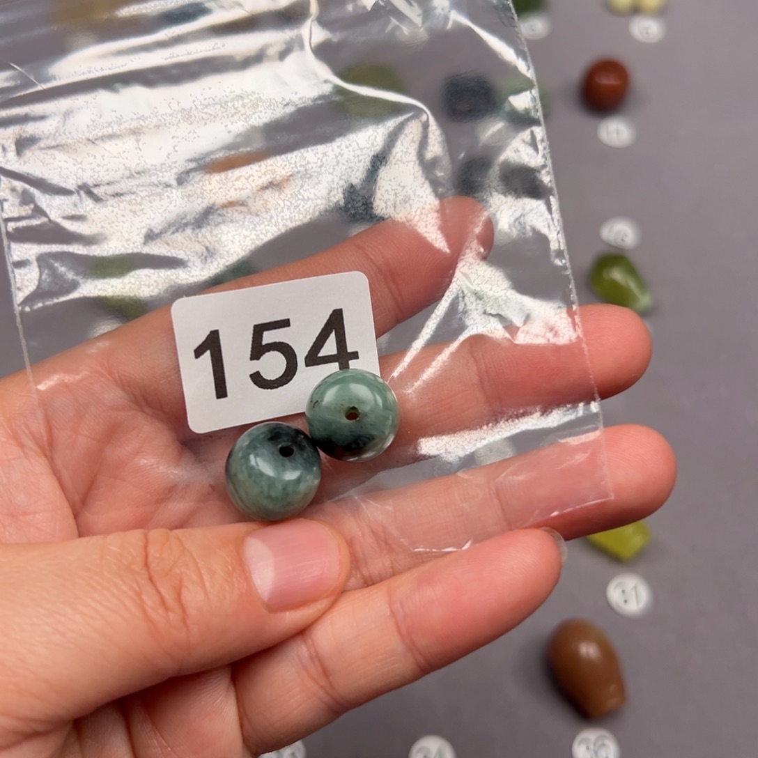 未镶嵌蛇纹石玉颈饰q****r微瑕不退不换