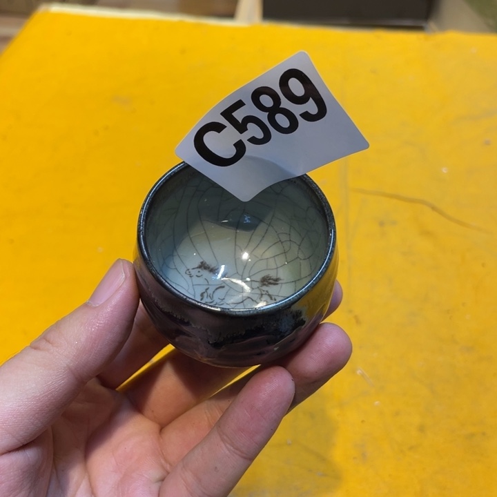 工艺美术品陶瓷相马