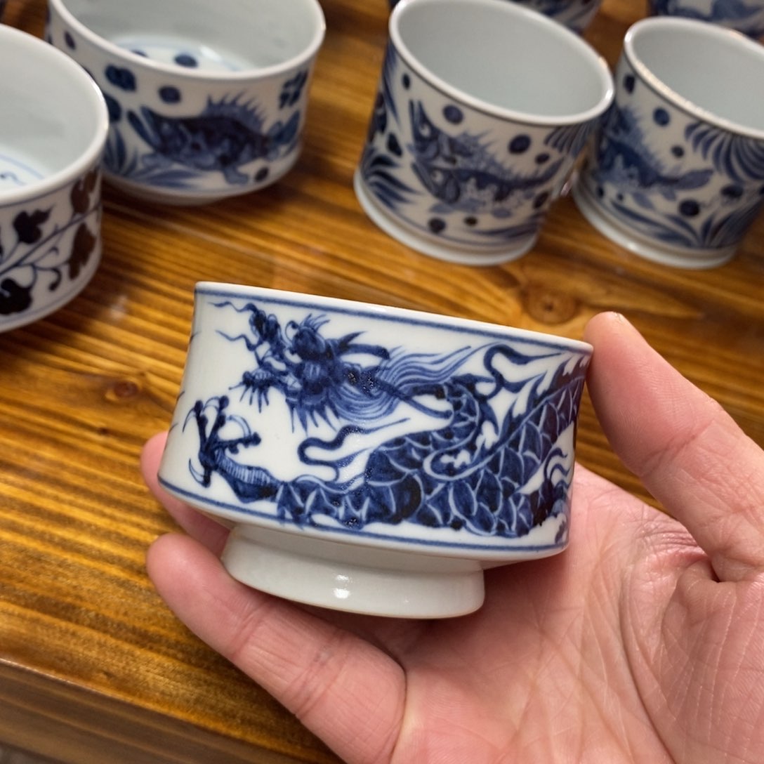景德镇手工手绘陶瓷龙杯