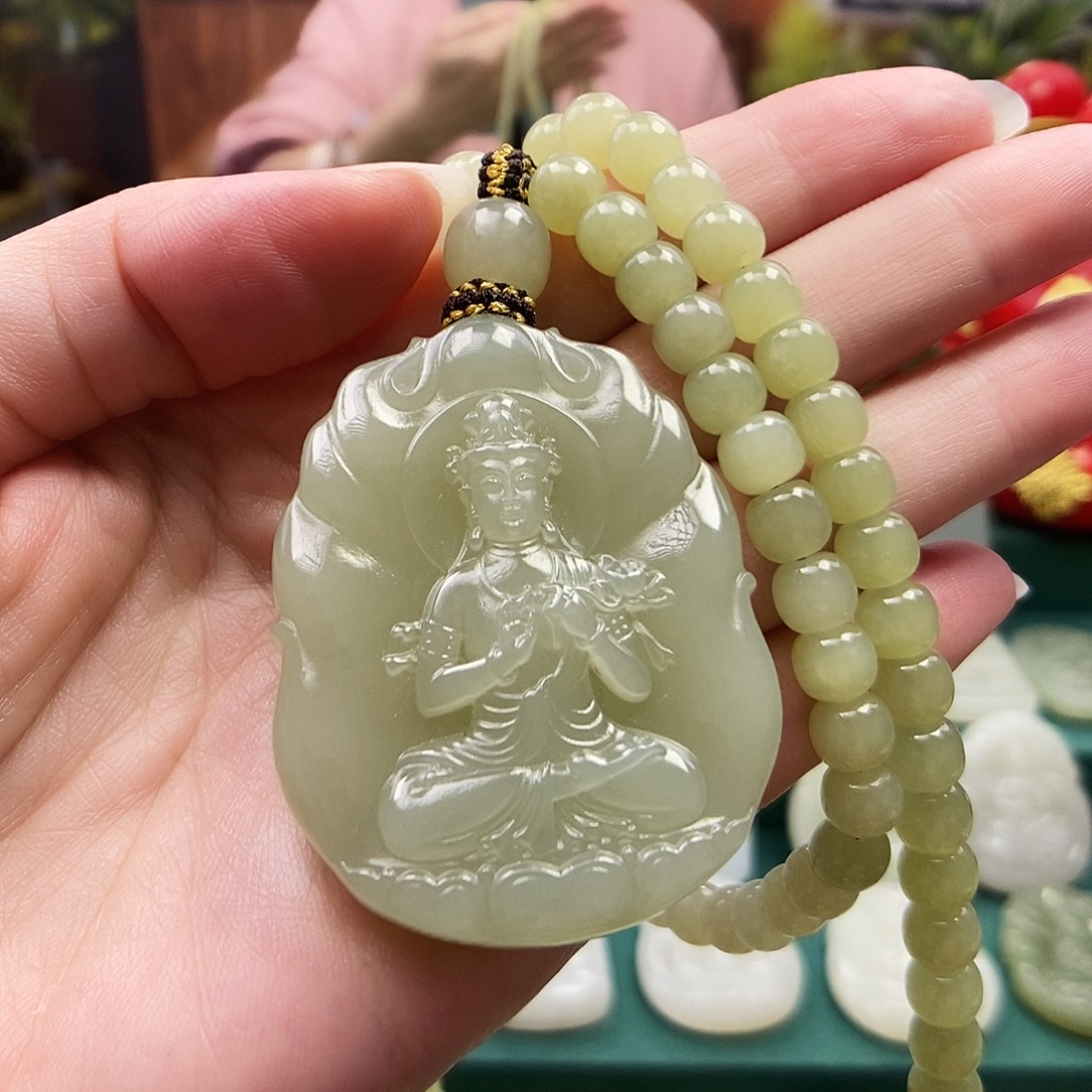 和田玉未镶嵌颈饰003属马佩戴大势至菩萨