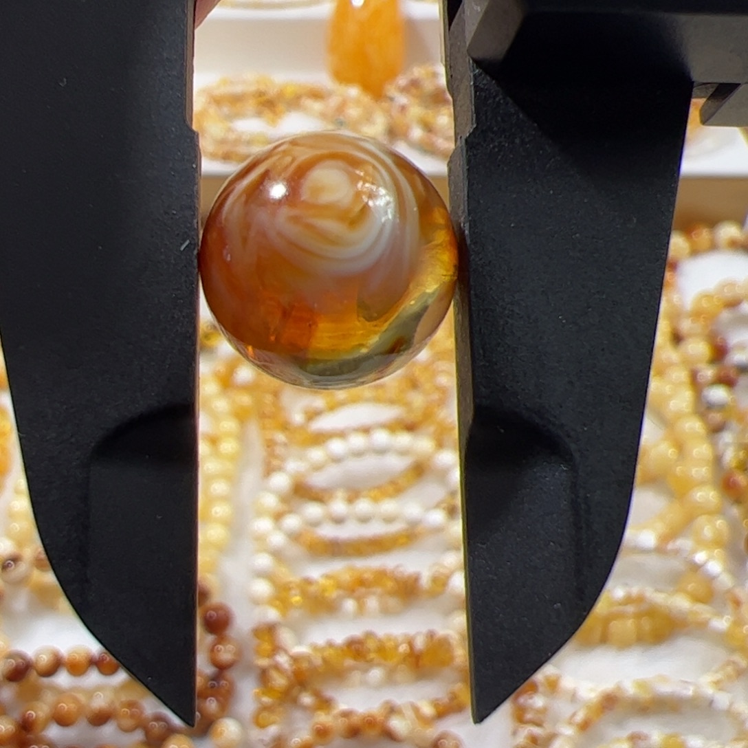 琥珀未镶嵌珠宝奇石沁色妖孽圆珠