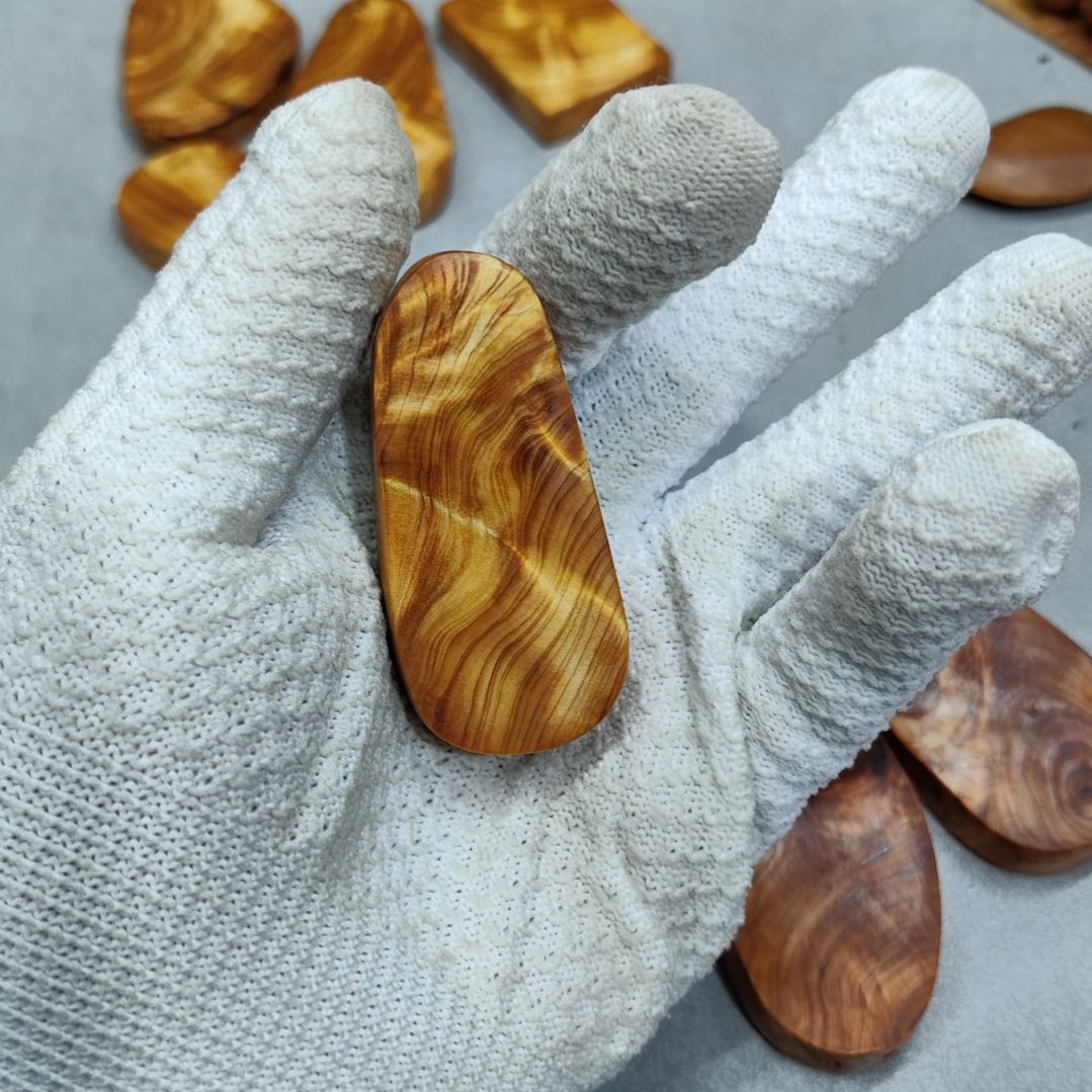 宁***远太行崖柏手工艺品