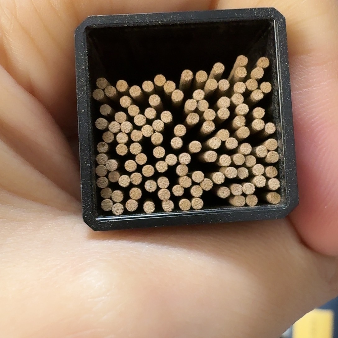 老挝红土线香50克